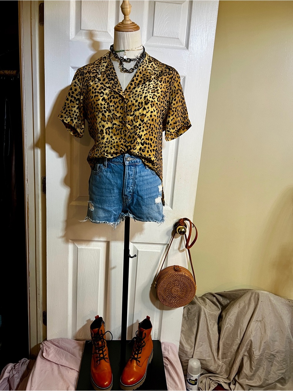 Lord & Taylor Vtg 90s Tan Black Silk Leopard Print SS Casual Button‎ Up Shirt 4